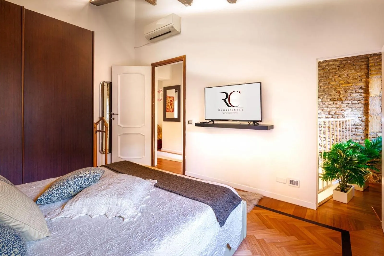 Romanticasa Trastevere Holiday home  Rome
